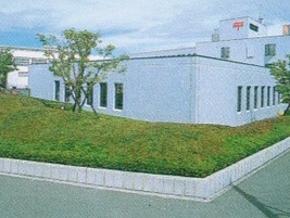 札幌市・厚別郵便局植栽工事