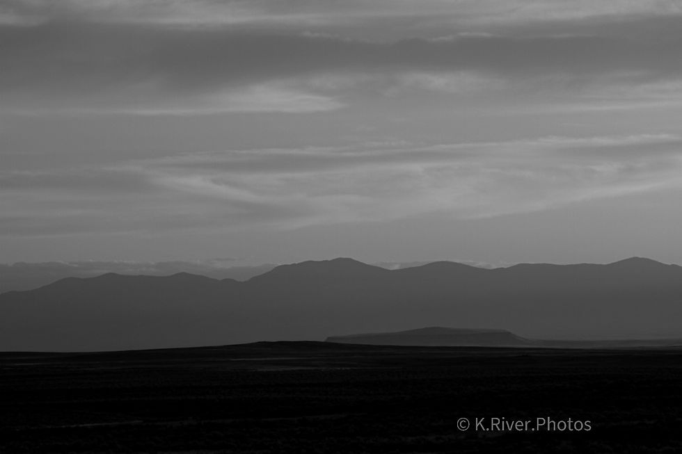 monochronesunset.jpg