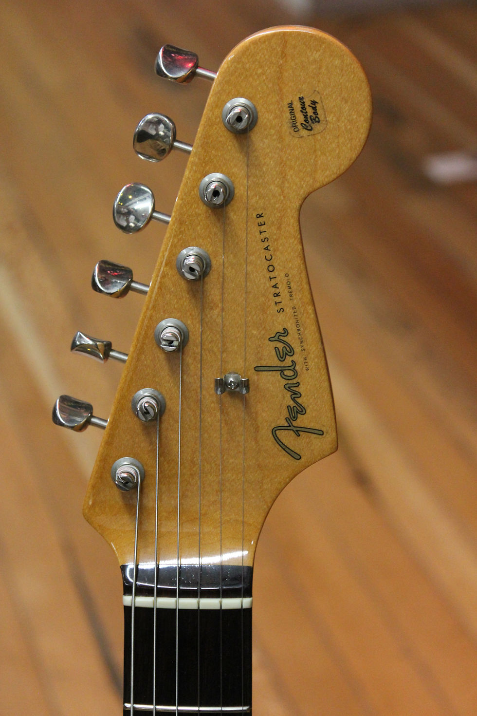 Thumbnail: USED 2001 Fender American Vintage '62 Stratocaster – Olympic White