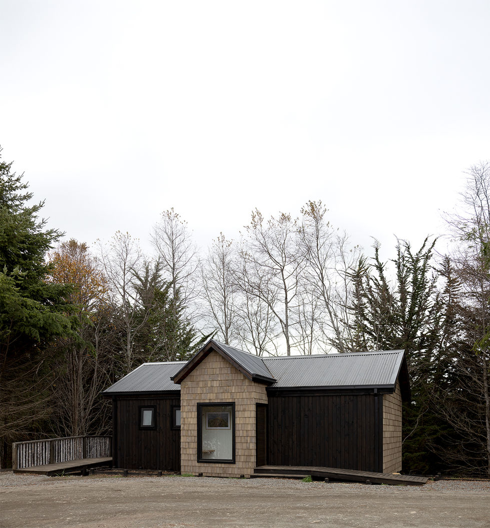 exterior 3 - sala de ventas -Chiloe - Ignacio Pizarro Arquitecto