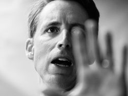 Những tay sai quá đỗi nhu nhược của Trump