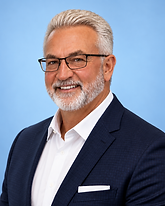 Stephen L.png