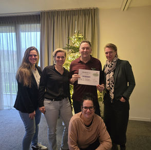 Fitpiggy's doneren wederom prijs aan Calando