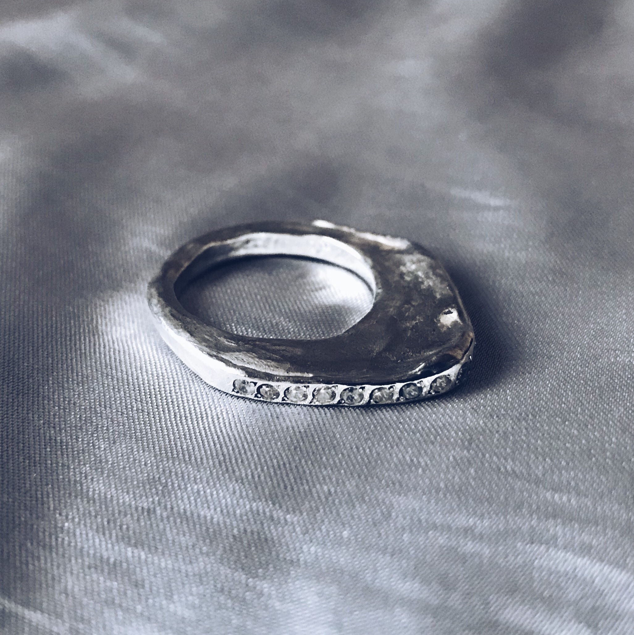 RING XXX [noa white]