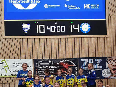 E-Jugend-Mädchen mit Einsatz nach der Weihnachtspause