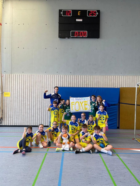 E-Jugend des HC Neuenbürg 2000 feiert Auswärtssieg in Ispringen