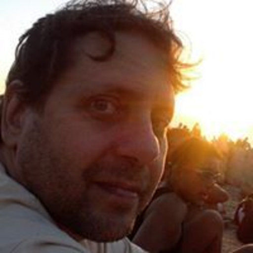 André Zaú