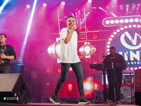 Sensação do forró no Nordeste, Vinny Cantor agita a segunda noite do Festival do Coco seguido com carnaval fora de época