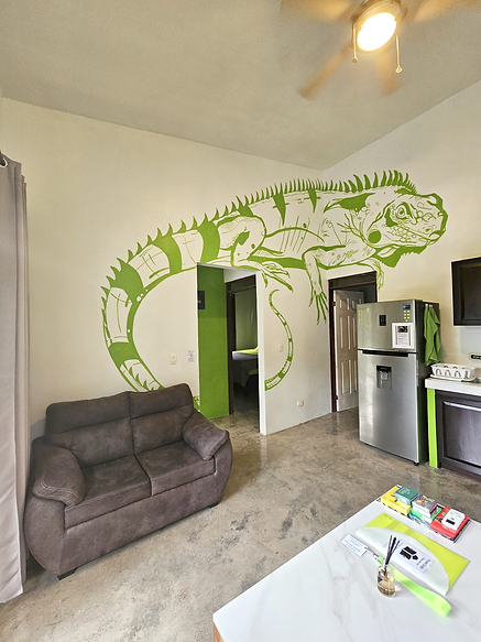 iguana lr 2 touched up.png