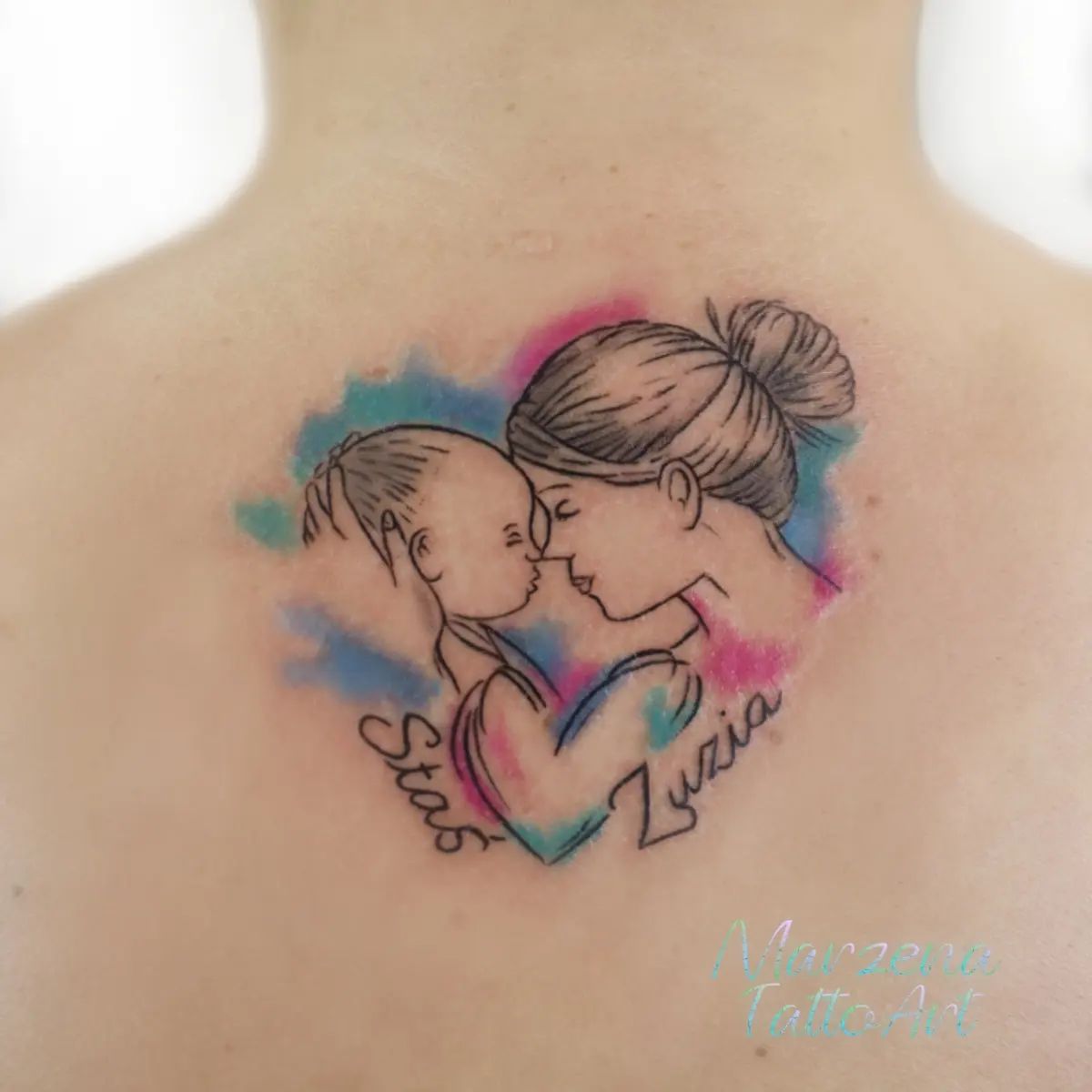 Czarno-szary tatuaż