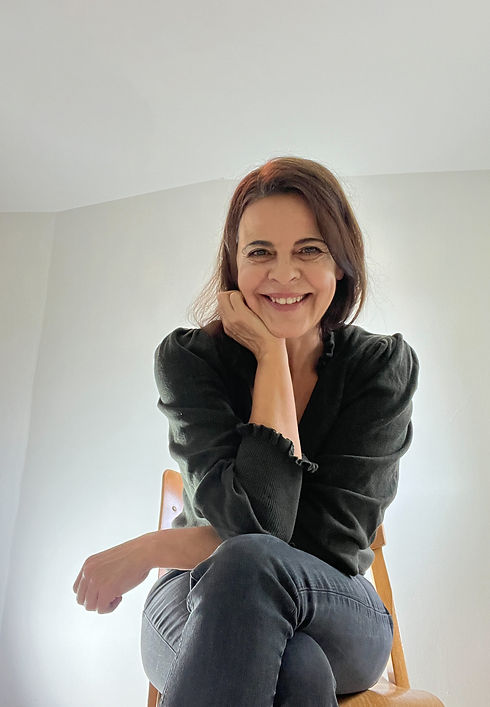 Claudia Flemming, freie Trauerrednerin (IHK) und Trauerbegleiterin aus Ludwigsburg. Trauerbegleitung und persönliche Reden