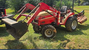 MAHINDRA 2216