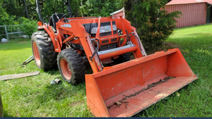KUBOTA L3010D TRACTOR