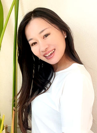 春日井を拠点に、小牧・犬山・扶桑・大口・名古屋で活動するベリーダンス教室Spicaのプロフィール