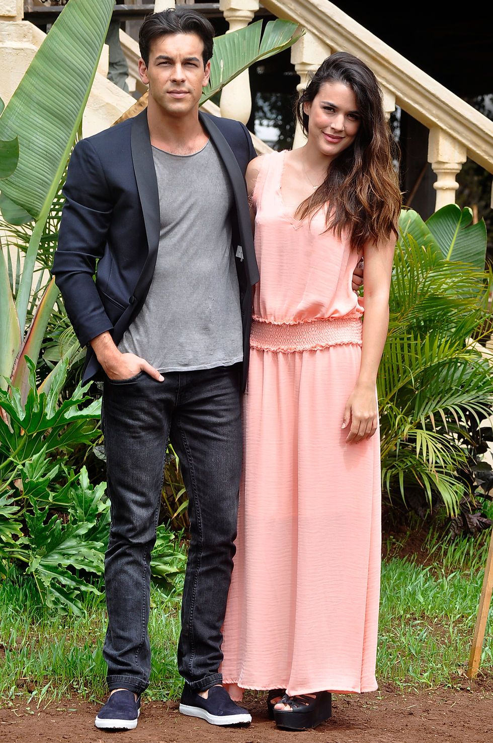 Mario Casas y Adriana Ugarte