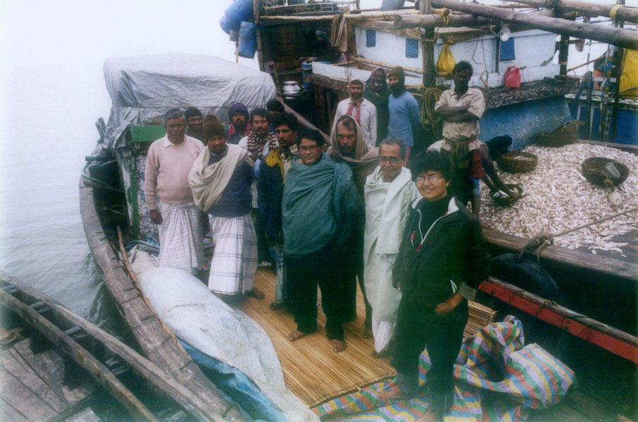 Every body on the boat next morning.jpg