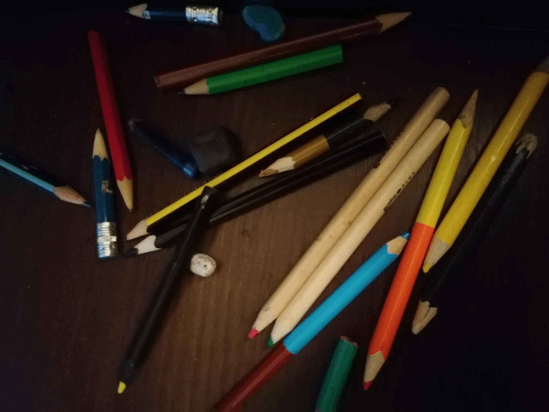 ezgif.com-animated-gif-maker (11).gif