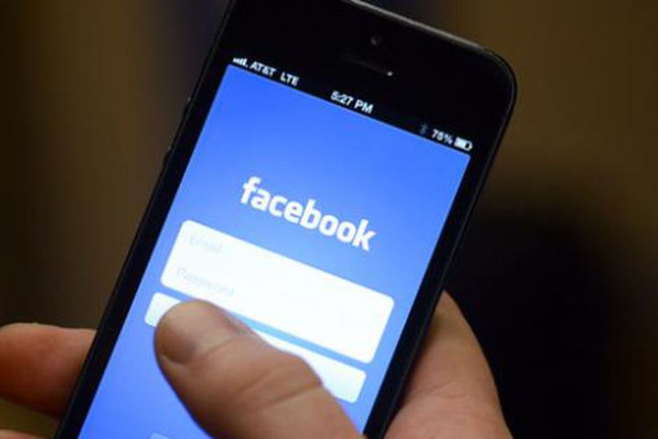 Facebook Disebut Seperti Rokok