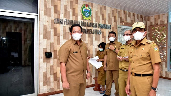 Gubsu Edy Berang Lihat Pegawai Main-main Saat Sidak 5 Kantor Dinas