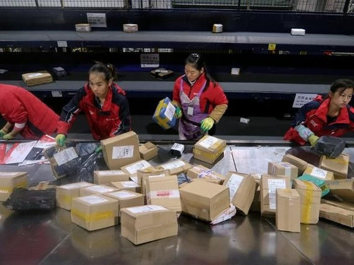 Respons Karyawan di China Soal Sistem Kerja '996'