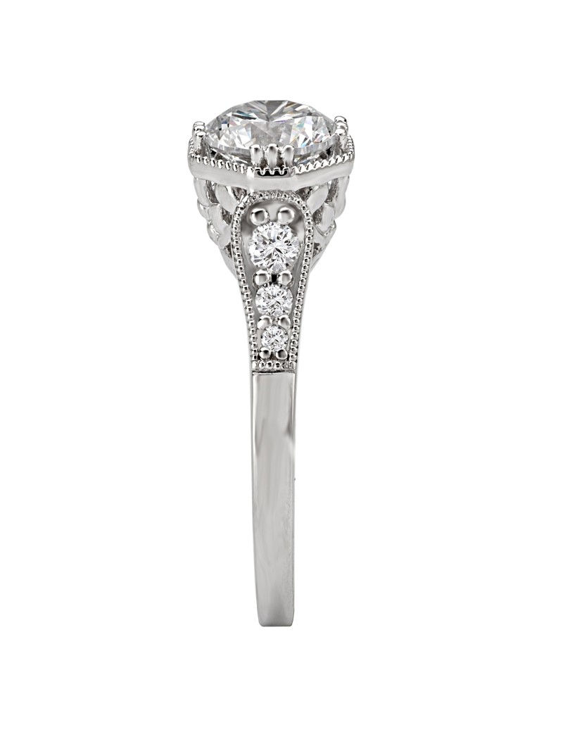 Thumbnail: Romance Vintage Octagon Halo Diamond Ring 18k