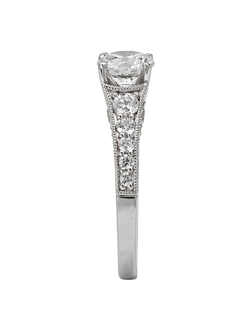Thumbnail: Romance Vintage Graduated Diam Ring 18k