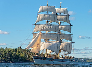 Briggen 3 Kronor sailing 3.jpg