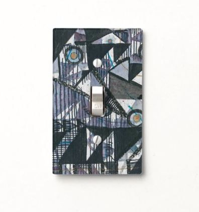 תמונה ממוזערת: Golden Triangle Light Switch