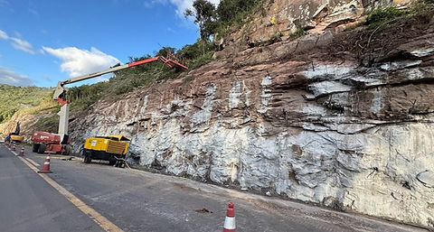 Inspetores da Regional Serra acompanham obras de reconstrução da BR-470