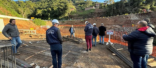 Inspetores da Regional Serra acompanham obras de reconstrução da BR-470