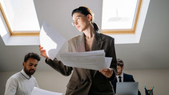 Documentos com rasuras podem ser traduzidos? Entenda como funciona a tradução juramentada nesses casos