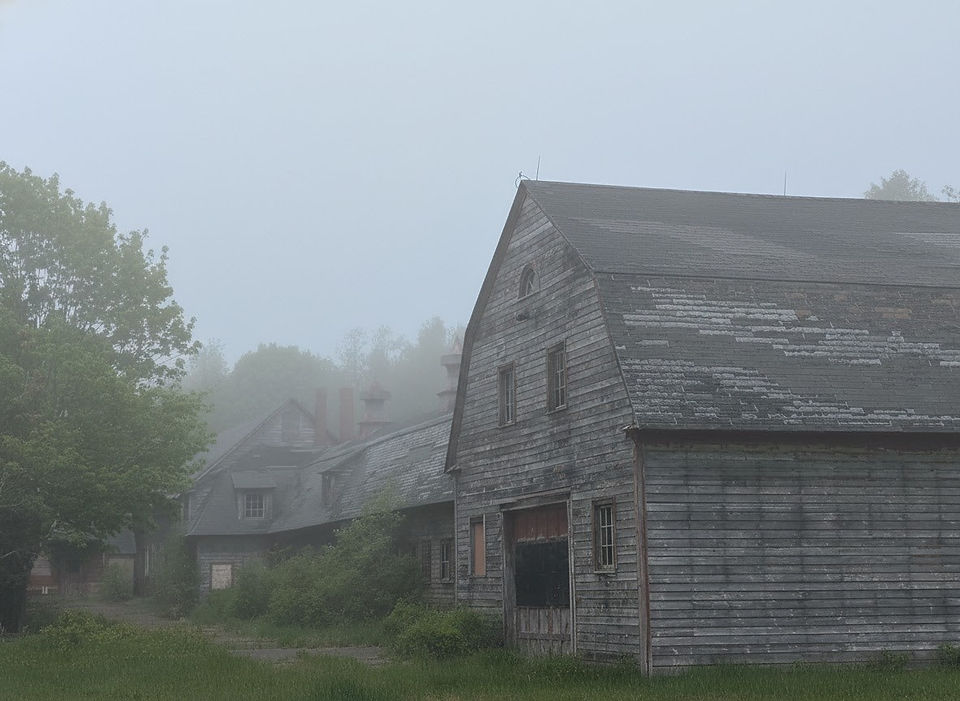The Aesthetically Creepy Barn Picture