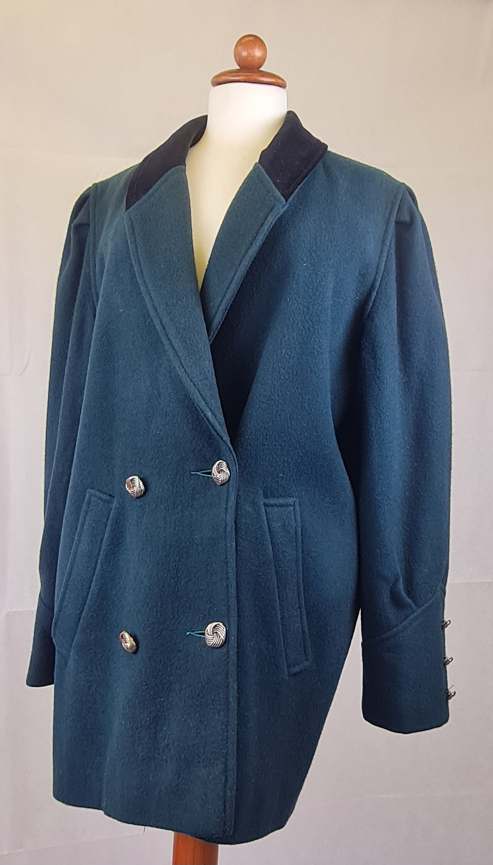 Thumbnail: Vintage green wool coat Medium 