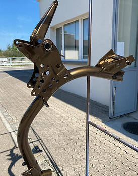 Motorradteile die bronze pulverbeschichtet wurden
