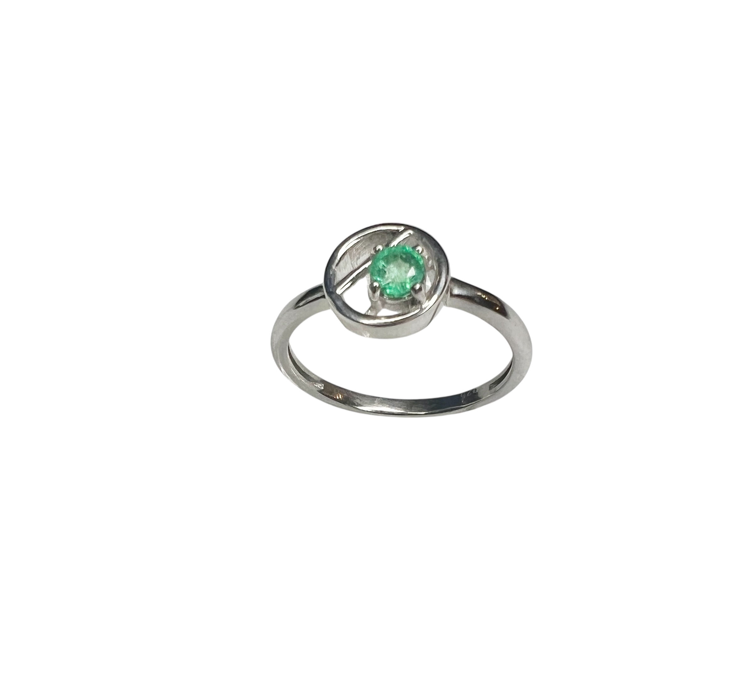 Sterling Silver Ring with Emerald