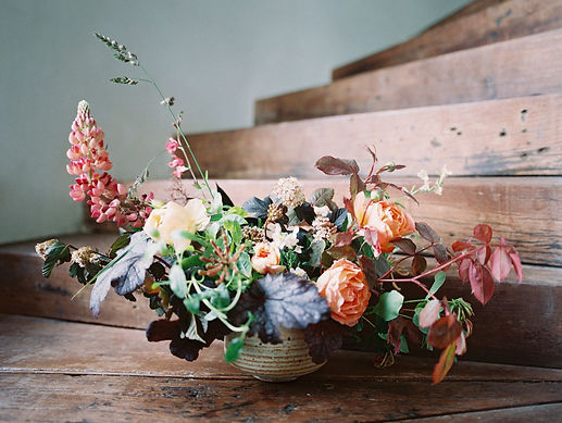 Fleuriste de mariage à Genève | Évènements | Décoration florale | Lilas et Rose | Fleurs de mariage | Fine art floral studio | Atelier floral suisse | Swiss wedding florist | Geneva floral design & events | Contact us