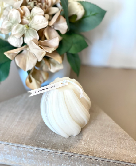 Thumbnail: Ribbed Twirl Candle