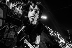 Conor Houston performing with Hannah Grae at Madcool Festival in Madrid