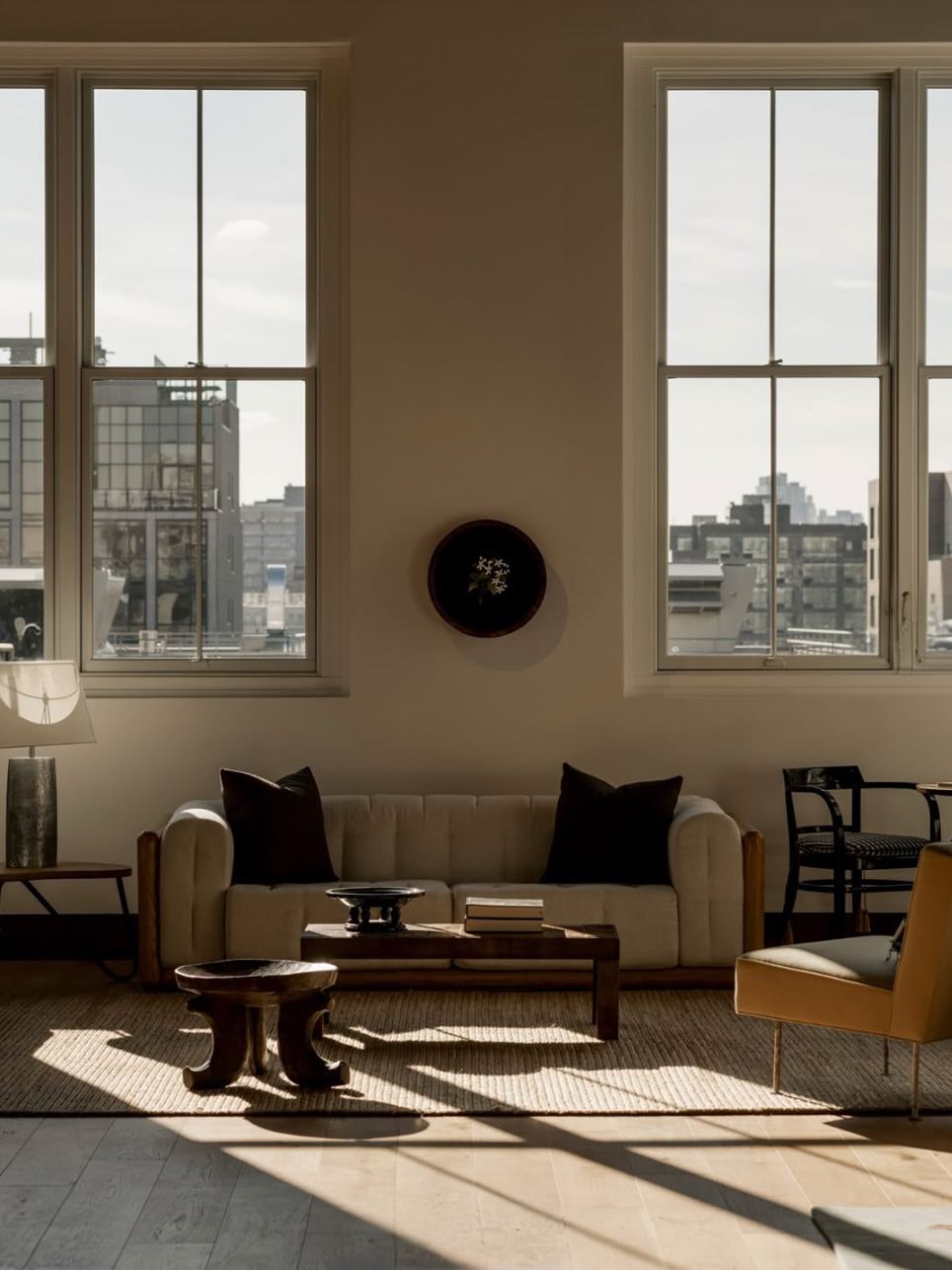 Salon lumineux avec grandes fenêtres, Somerset House, photo Austin John.