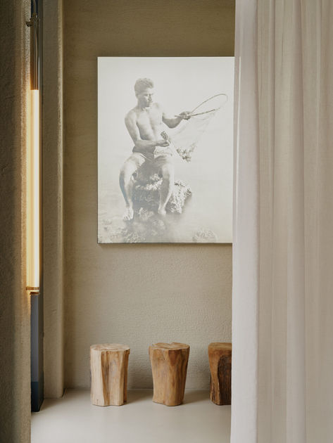 Tabourets en bois Studio Vaust Berlin