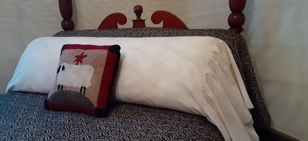 Thumbnail: Black/Linen Bed Cover