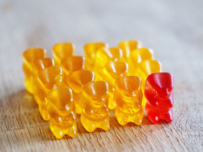 Nur rote Gummibärchen? / Only red gummy bears?
