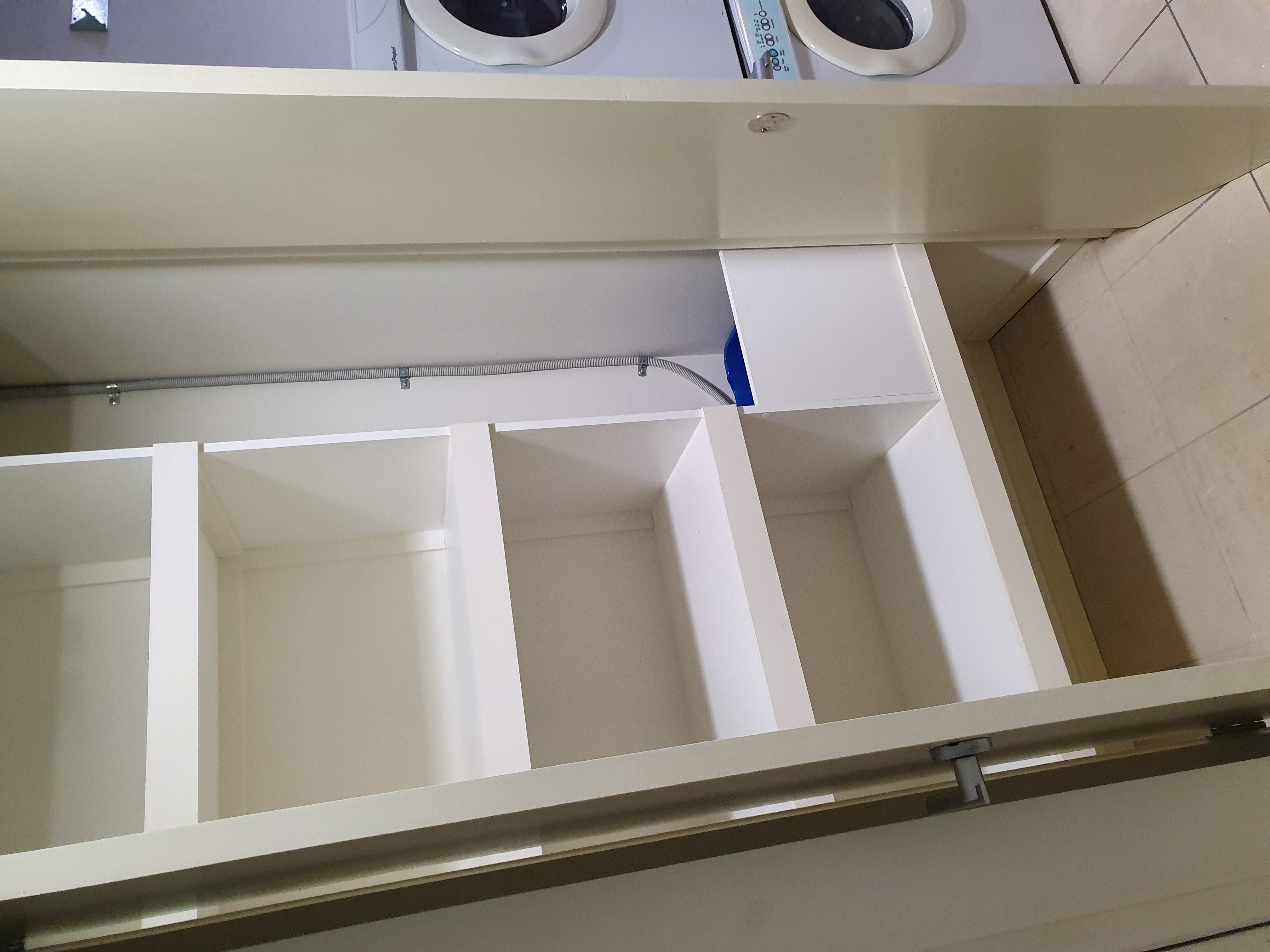 Hubbard's Carpentry project: Linen Cupboard