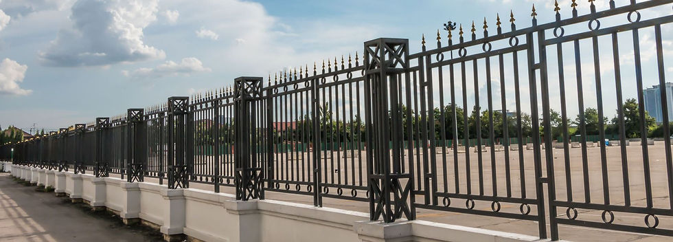 metal-fence-company-iron-fencing-2.jpg
