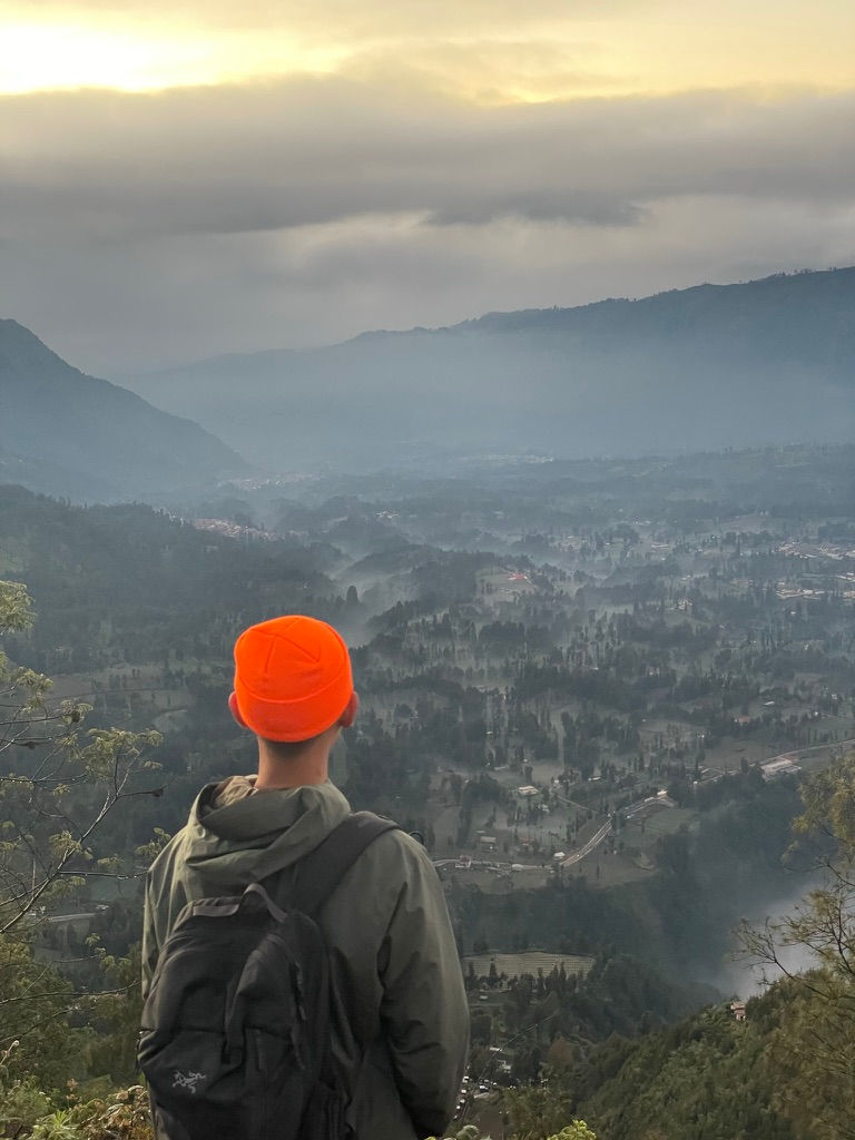 “Indonesia Through My Lens: Islands of Culture and Nature”13725A8A-C70F-4235-99EF-7326902B358A_1_105_c