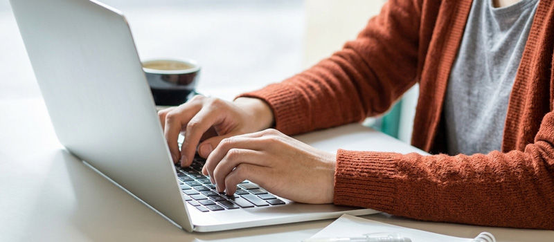 Newcomer applying online for LINC English classes in BC