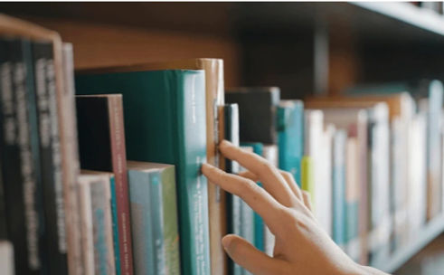 Banner Image Community Resources_edited.jpg