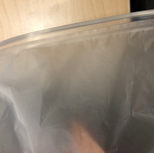 Close-up of the zipper of the bag