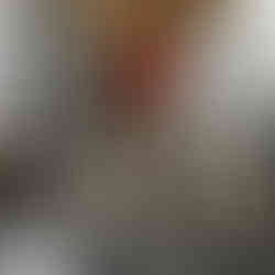 Packen met Tommy in pyjama broek, bovenaanzicht terwijl ik zit