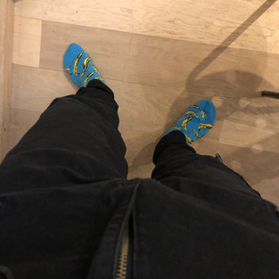 Packen met Tommy in strakke broek, boven aanzicht